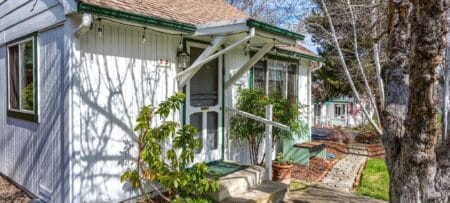 Abigail's Two Bedroom Self-Catering Vacation Cottage