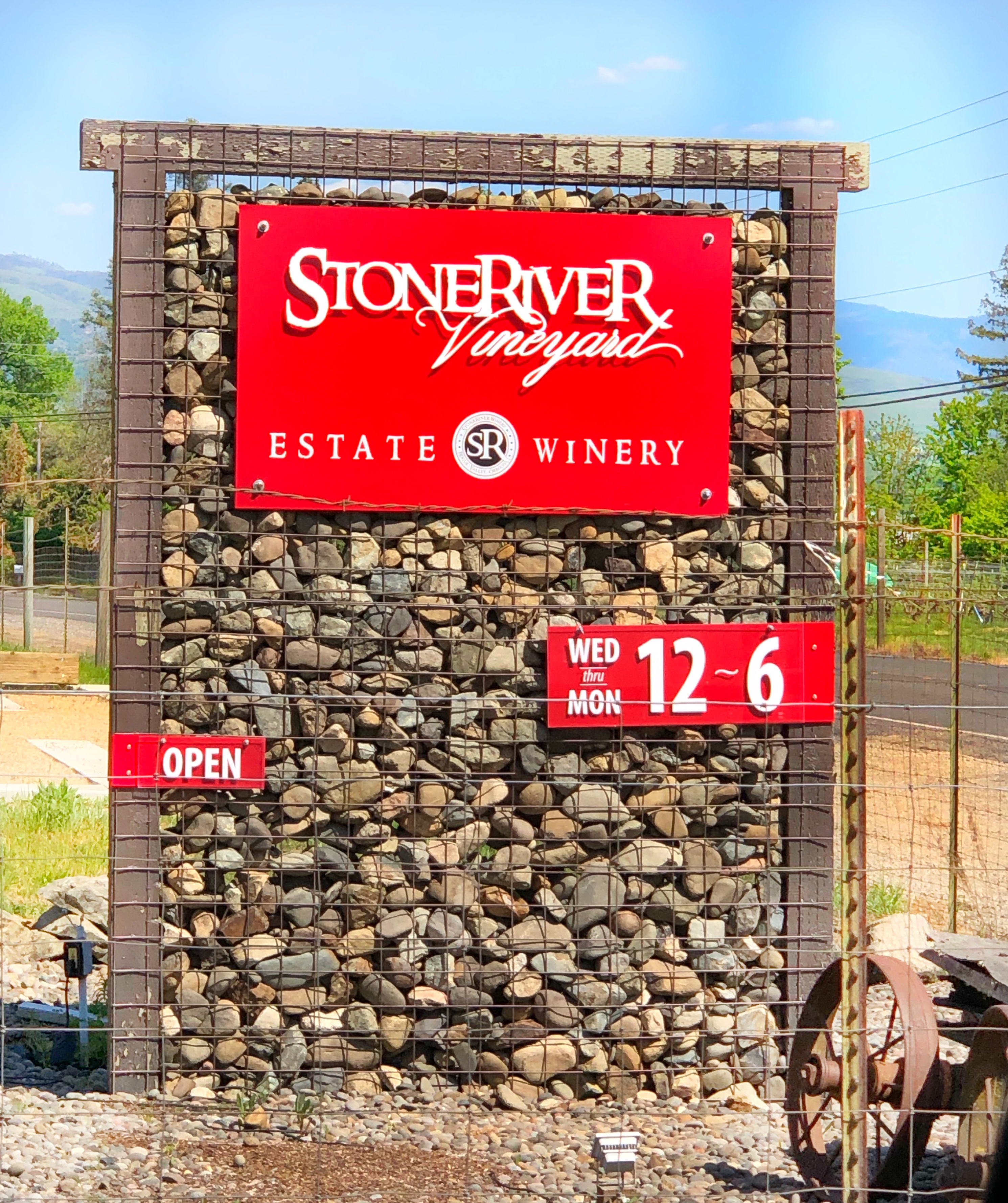 Stoneriver Vineyard Talent, Oregon